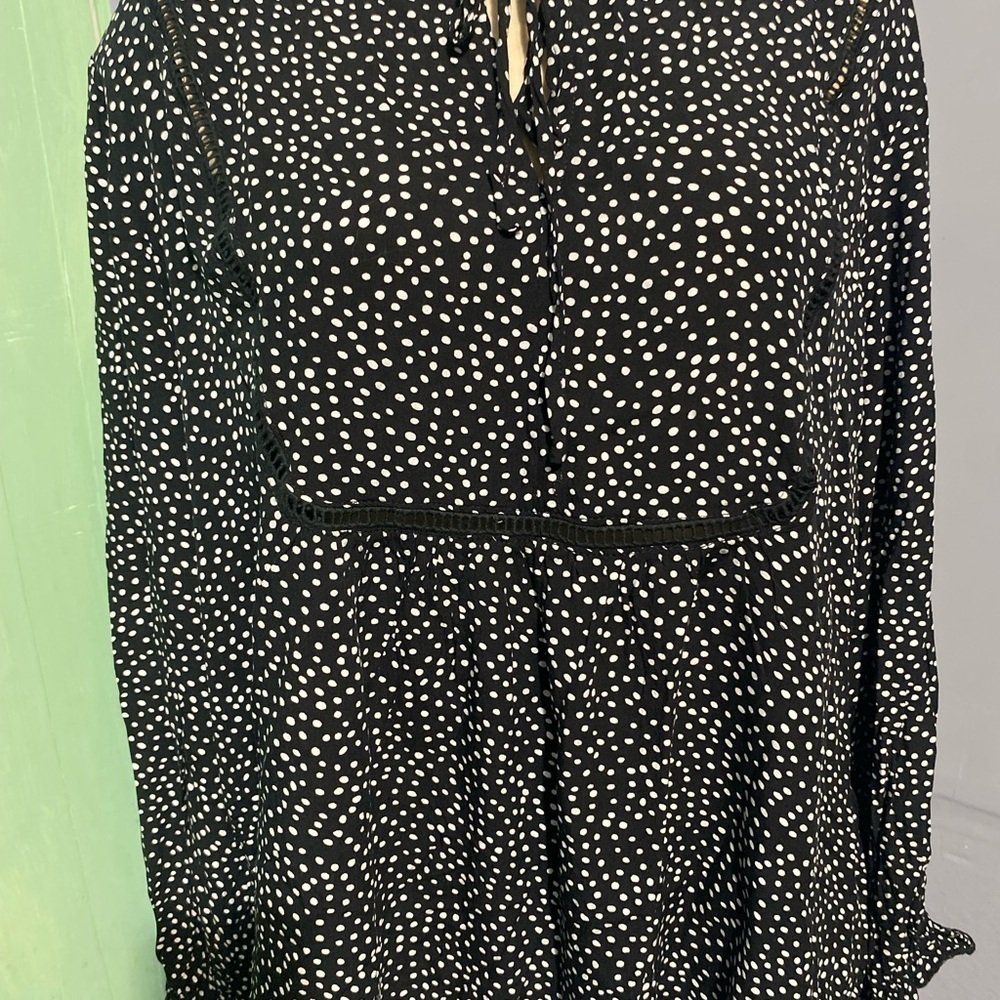 Suzanne Betro Black Top with White Dots - Picture 4 of 8